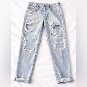 High Rise Mom Jeans Size 8 Distressed BRAND NEW American eagle